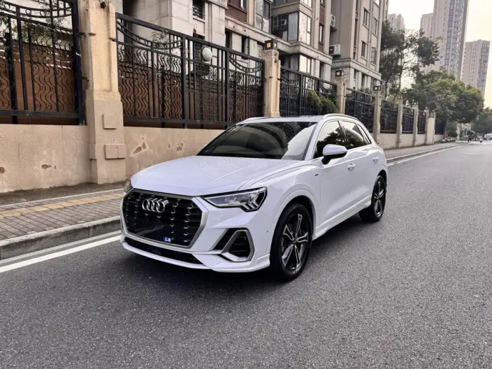 AUDI Q3 2022 Model 45 TFSI quattro Fashion Dynamic Model – фото 1