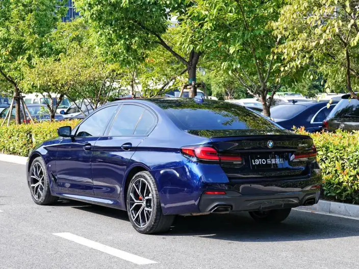 BMW 5 Series Imported 2022 Model 540i Fashion edition M Sports Set – фото 4