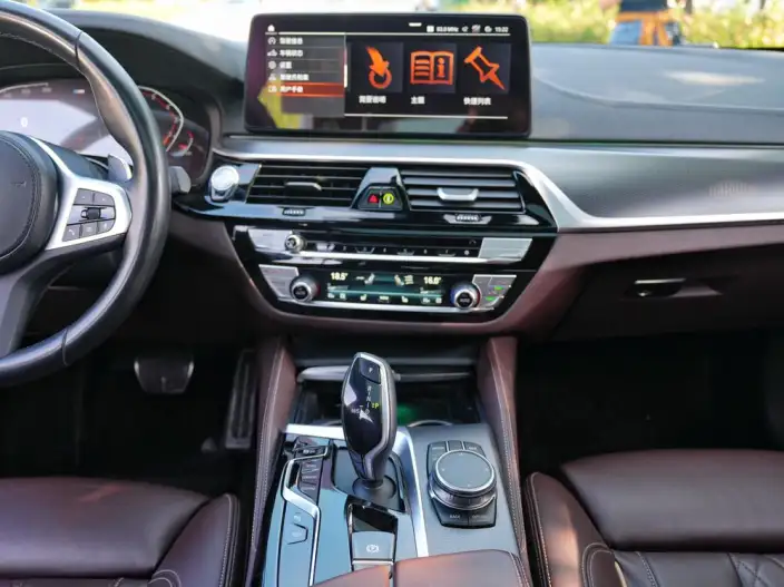 BMW 5 Series Imported 2022 Model 540i Fashion edition M Sports Set – фото 6