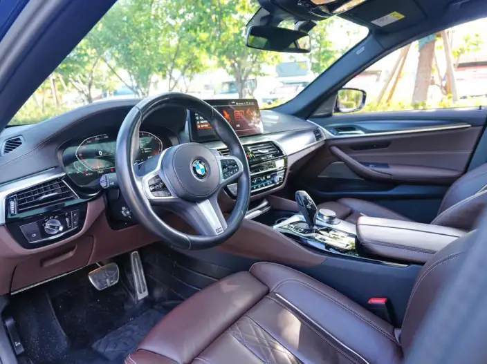 BMW 5 Series Imported 2022 Model 540i Fashion edition M Sports Set – фото 7