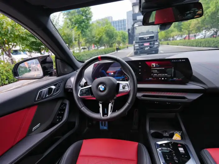 BMW 2 Series 2025 Model M235L – фото 9