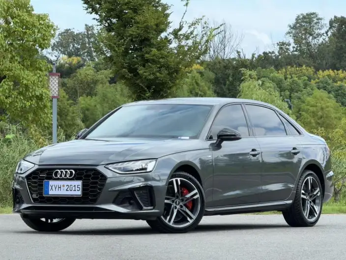 Audi A4 L 2023 Model 40 TFSI Luxury Dynamic Model – фото 1