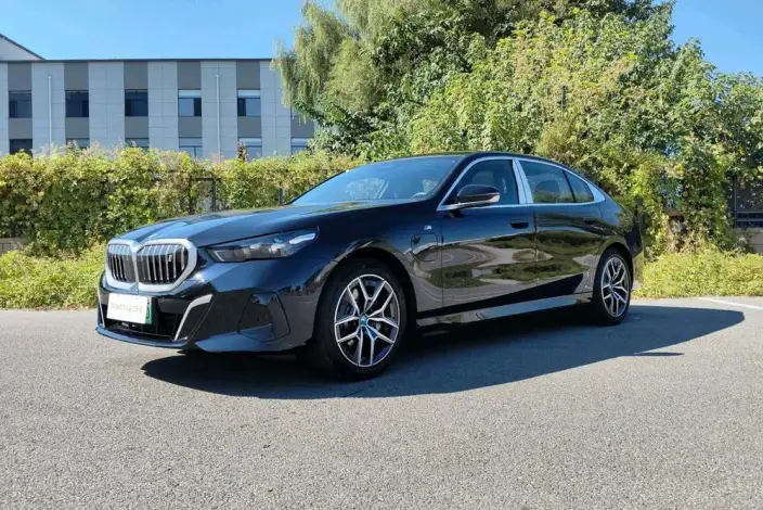 BMW i5 2025 Model eDrive35L M Sports Set – фото 1