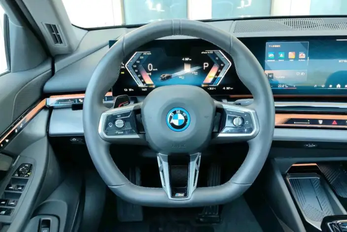 BMW i5 2025 Model eDrive35L M Sports Set – фото 9