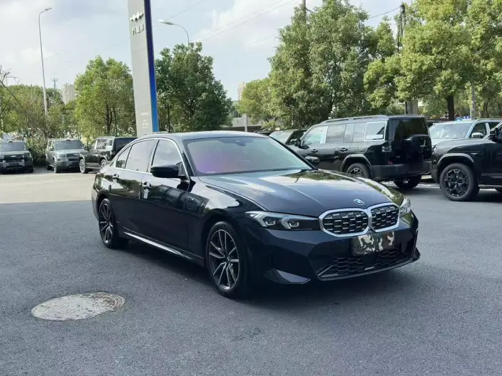 BMW 3 Series 2025 Model 325Li M Sports Set – фото 3