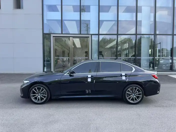 BMW 3 Series 2025 Model 325Li M Sports Set – фото 4