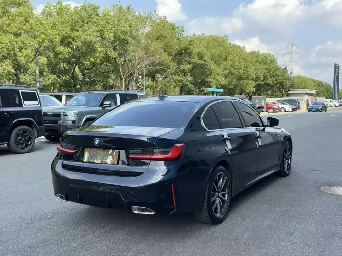 BMW 3 Series 2025 Model 325Li M Sports Set – фото 6