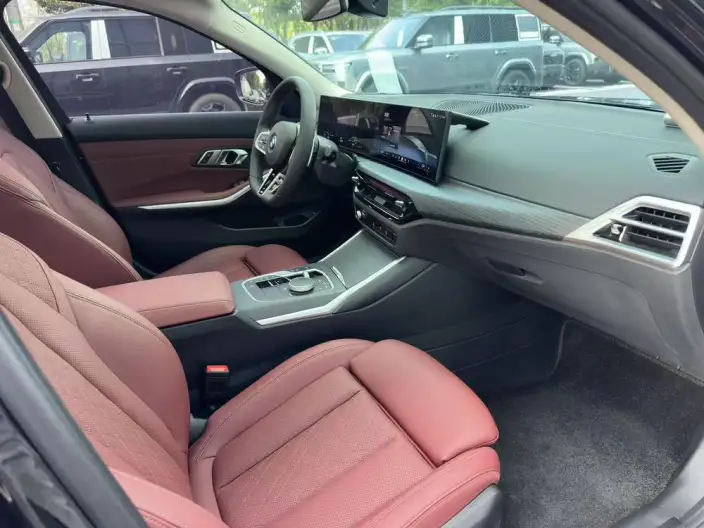 BMW 3 Series 2025 Model 325Li M Sports Set – фото 7