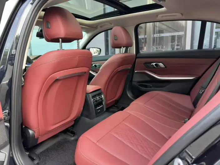 BMW 3 Series 2025 Model 325Li M Sports Set – фото 10