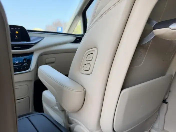 Buick GL8 2022 Model ES Luzun 653T Exclusive Model – фото 8