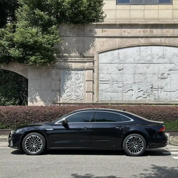 Audi A7 L 2024 Model 45 TFSI Luxury Model – фото 3