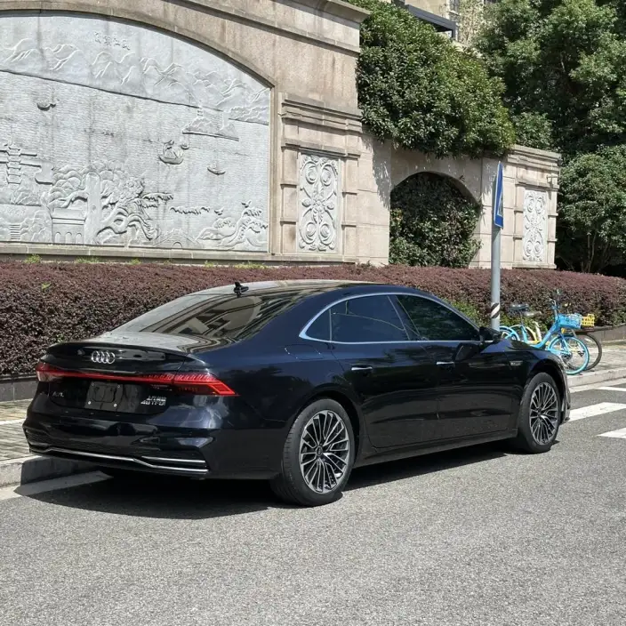 Audi A7 L 2024 Model 45 TFSI Luxury Model – фото 5