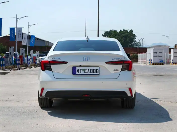 Model Ge 2023 Model 240TURBO CVT Deluxe Edition – фото 6