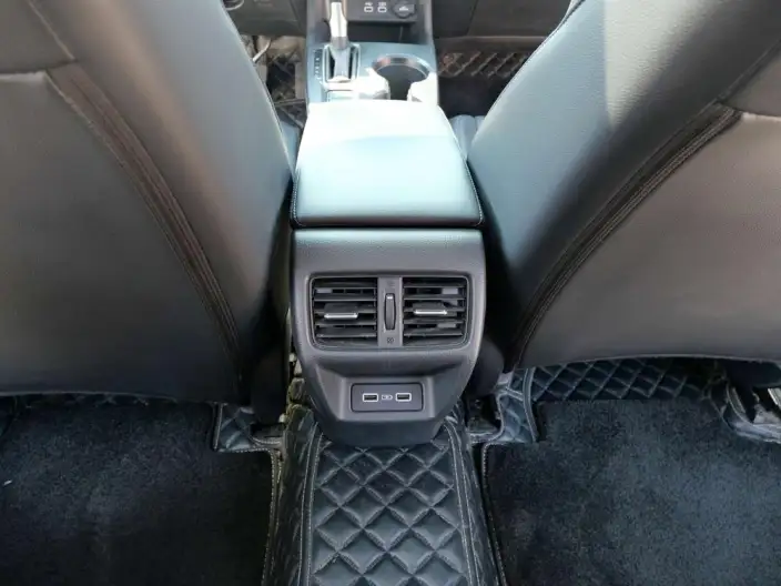 Model Ge 2023 Model 240TURBO CVT Deluxe Edition – фото 8