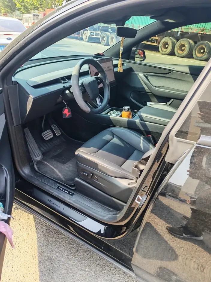Model Y 2026 Model Rear-wheel drive version – фото 3