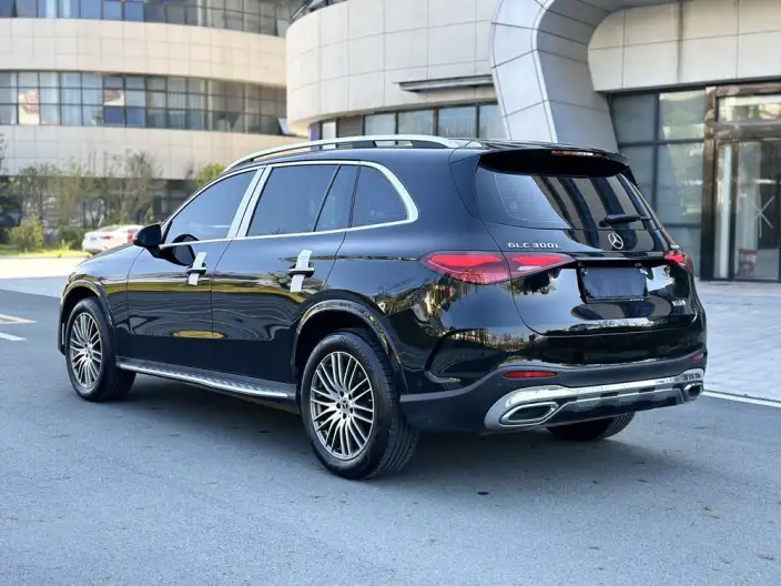 Mercedes-Benz GLC 2025 Model Facelift GLC 300 L 4MATIC Dynamic Model 5 seat – фото 5