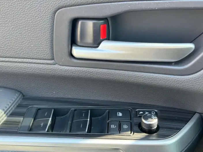Toyota Sienna 2021 Model 2.5L Hybrid Premium Edition – фото 8