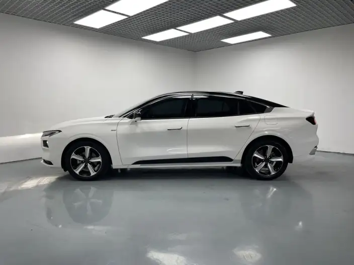 Ford Mondeo 2023 Model EcoBoost 245 Luxury Model – фото 4