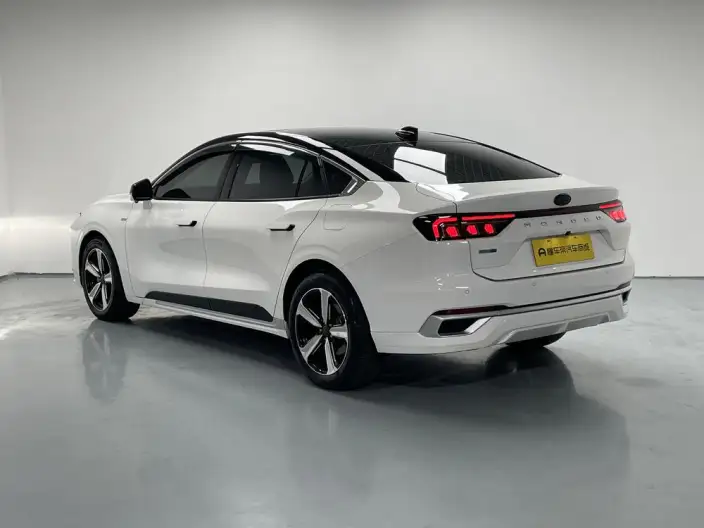 Ford Mondeo 2023 Model EcoBoost 245 Luxury Model – фото 5