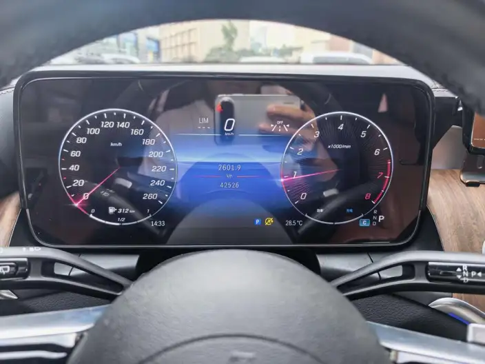 Mercedes-Benz GLC 2023 Model GLC 300 L 4MATIC Dynamic Model 7 seat – фото 7