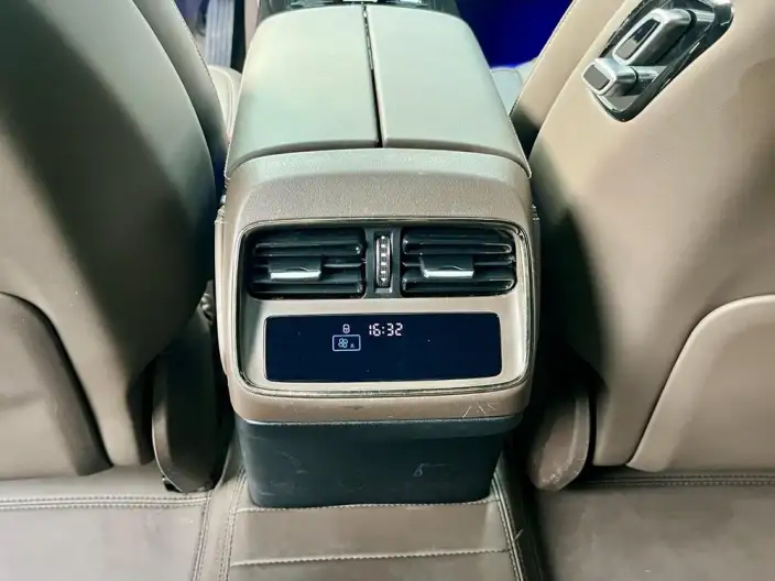 BYD Han DM 2024 Model DM-i Honor Edition 121KM Zunrong Model – фото 8