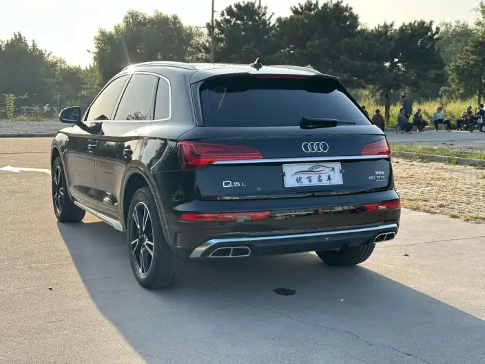 Audi Q5L 2022 Model 40T Fashion Dynamic Model – фото 5