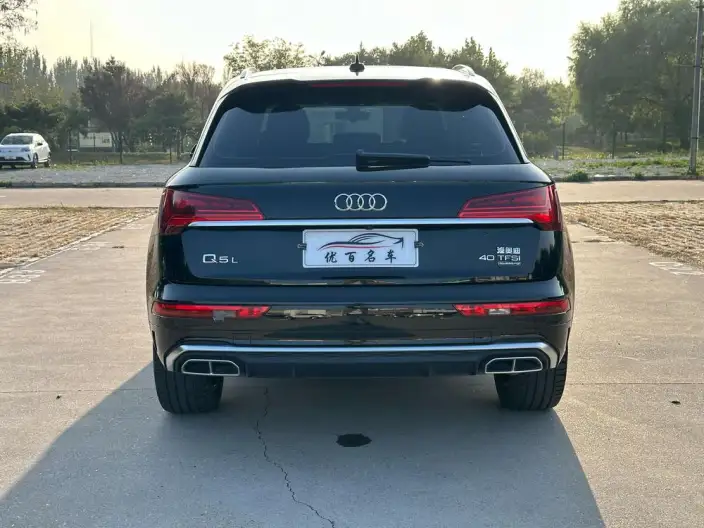 Audi Q5L 2022 Model 40T Fashion Dynamic Model – фото 6