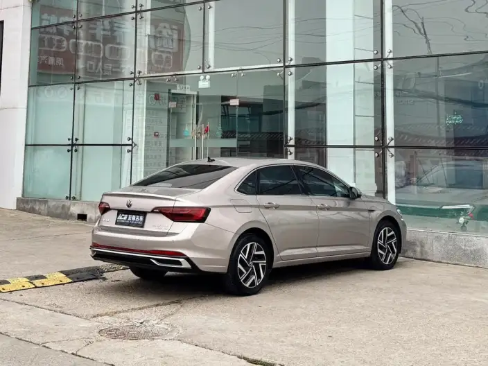 Volkswagen Sagitar 2023 Model 300TSI DSG Beyond Edition – фото 7
