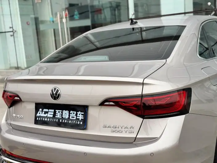 Volkswagen Sagitar 2023 Model 300TSI DSG Beyond Edition – фото 9
