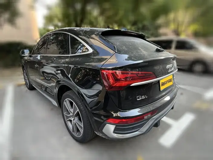 Audi Q5L Sportback 2022 Model 40 TFSI Luxury Model – фото 4