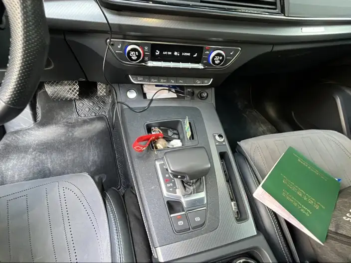 Audi Q5L Sportback 2022 Model 40 TFSI Luxury Model – фото 9