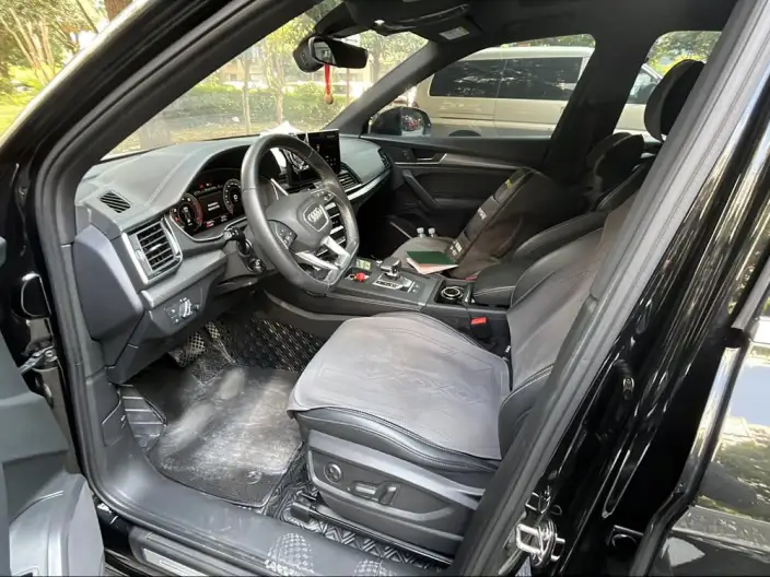 Audi Q5L Sportback 2022 Model 40 TFSI Luxury Model – фото 10