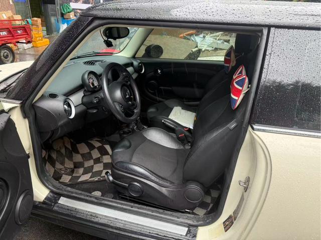 MINI 2012 1.6L COOPER Baker Street – фото 4