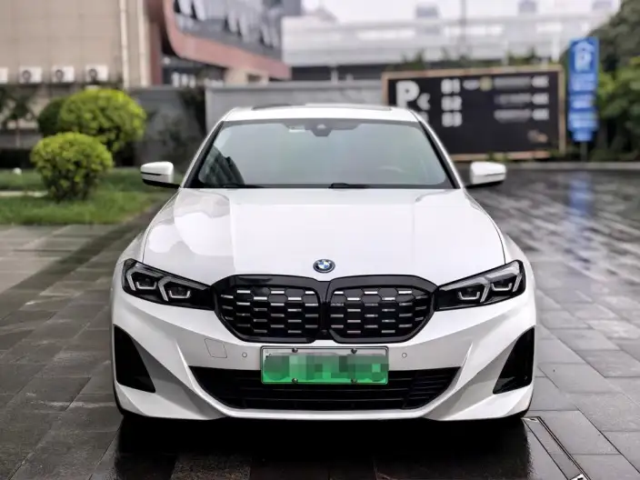 BMW i3 2025 Model eDrive35L – фото 2