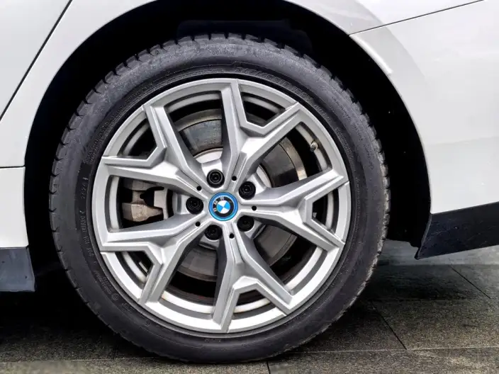 BMW i3 2025 Model eDrive35L – фото 8