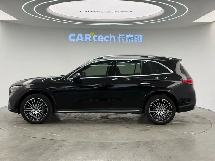 Mercedes-Benz GLC 2024 Model GLC 300 L 4MATIC Luxury Model 5 seat – фото 4
