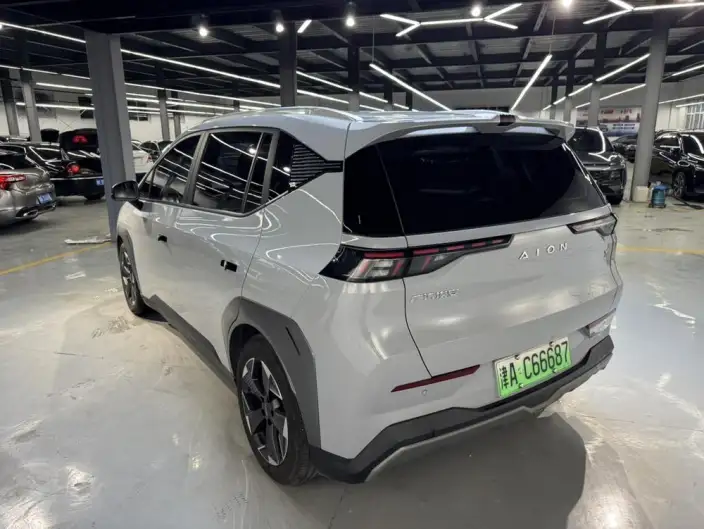 AION Y 2022 Model PLUS 70 Lexiang Edition – фото 4