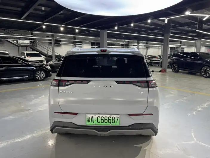 AION Y 2022 Model PLUS 70 Lexiang Edition – фото 5