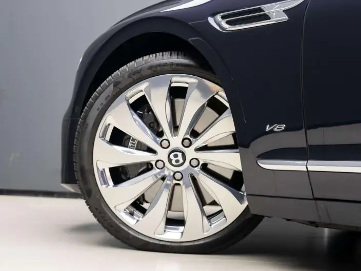 Continental Flying Spur 2022 Model 4.0T V8 Standard Edition – фото 9