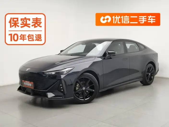Changan UNI-V 2023 Model 1.5T Noble Model – фото 1