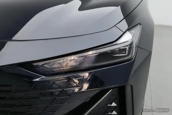 Changan UNI-V 2023 Model 1.5T Noble Model – фото 7