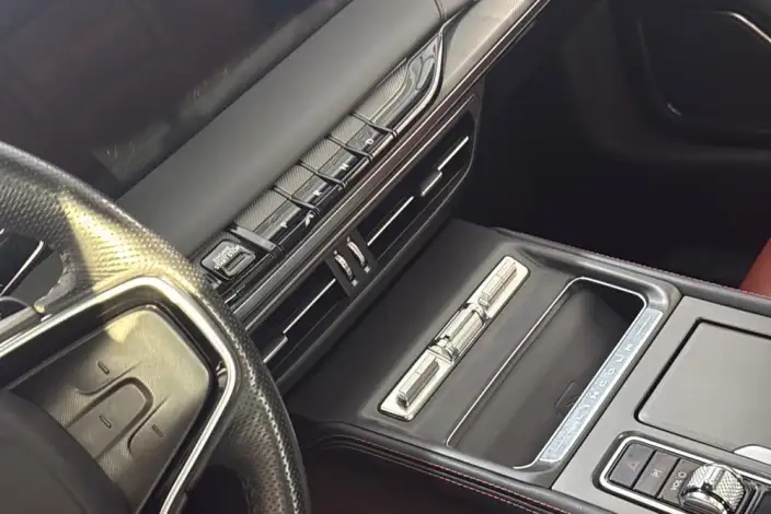 Lincoln Z 2022 Model i Xiang Exclusive Edition – фото 7