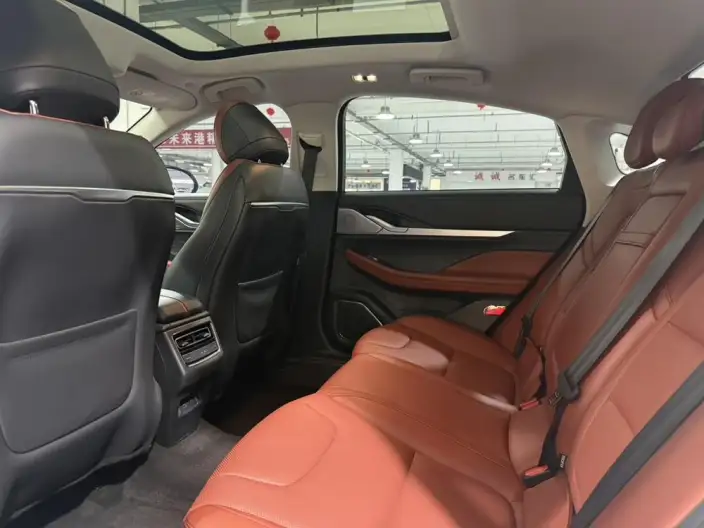 Lincoln Z 2022 Model i Xiang Exclusive Edition – фото 9