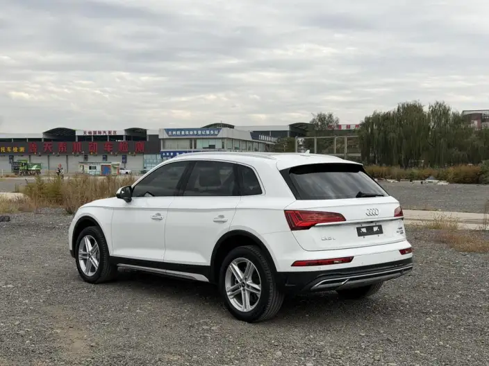 Audi Q5L 2023 Model 40T Fashion Dynamic Model – фото 4