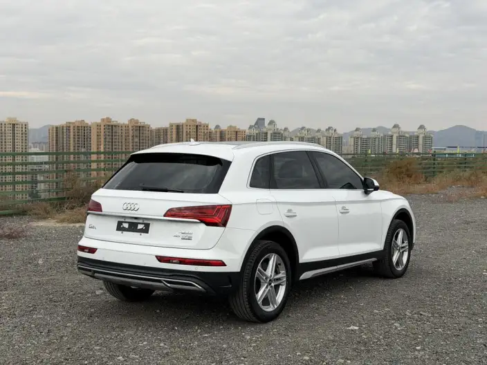 Audi Q5L 2023 Model 40T Fashion Dynamic Model – фото 6