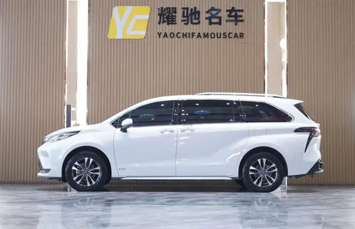 Granvia 2024 Model Intelligent Hybrid 2.5L 4WD Noble PLUS Edition – фото 3