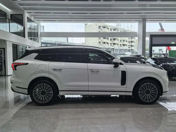 Lynk & Co 09 2026 Model 2.0T 4WD Tiggo Edition Ultra – фото 8