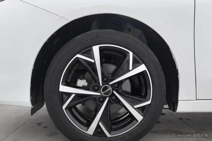 Roewe i5 2023 Model 1.5L CVT Zunrong Edition – фото 10