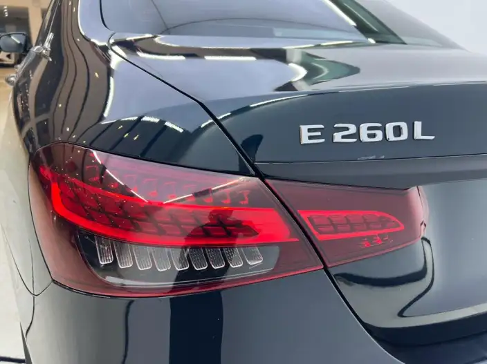 Mercedes-Benz E-Class 2023 Model E 260 L sedan – фото 8