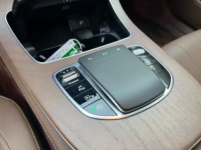 Mercedes-Benz E-Class 2023 Model E 260 L sedan – фото 9
